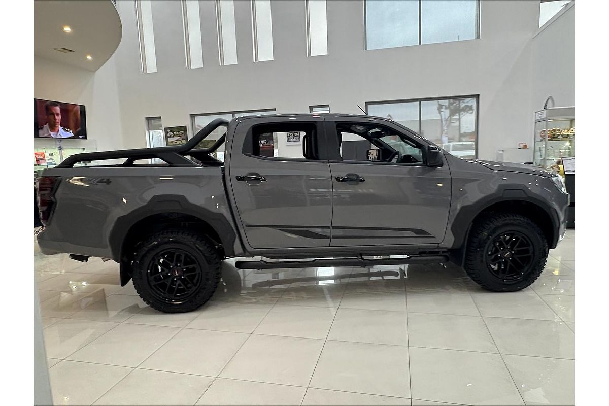 2025 Isuzu D-MAX BLADE 4X4