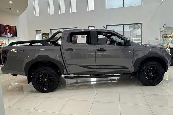 2025 Isuzu D-MAX BLADE 4X4