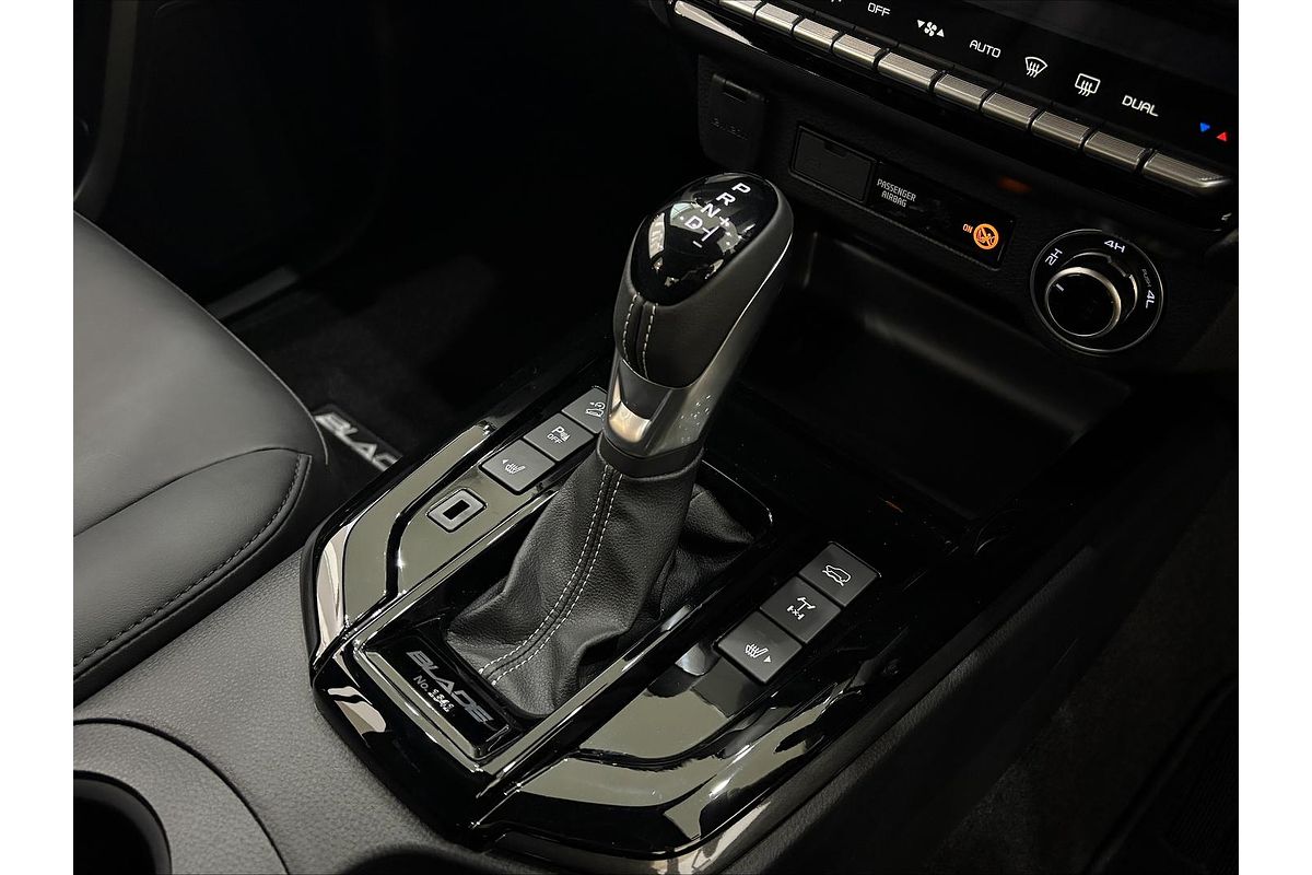 2025 Isuzu D-MAX BLADE 4X4