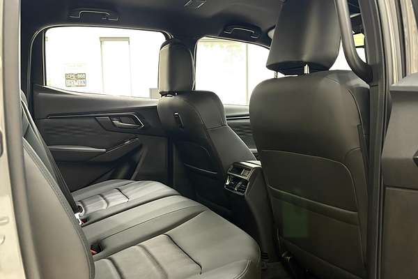 2025 Isuzu D-MAX BLADE 4X4