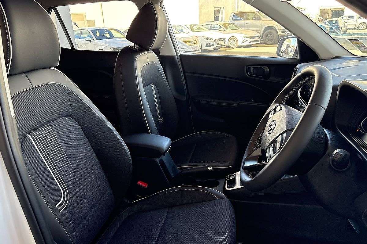 2024 Hyundai Venue Elite QX.V5