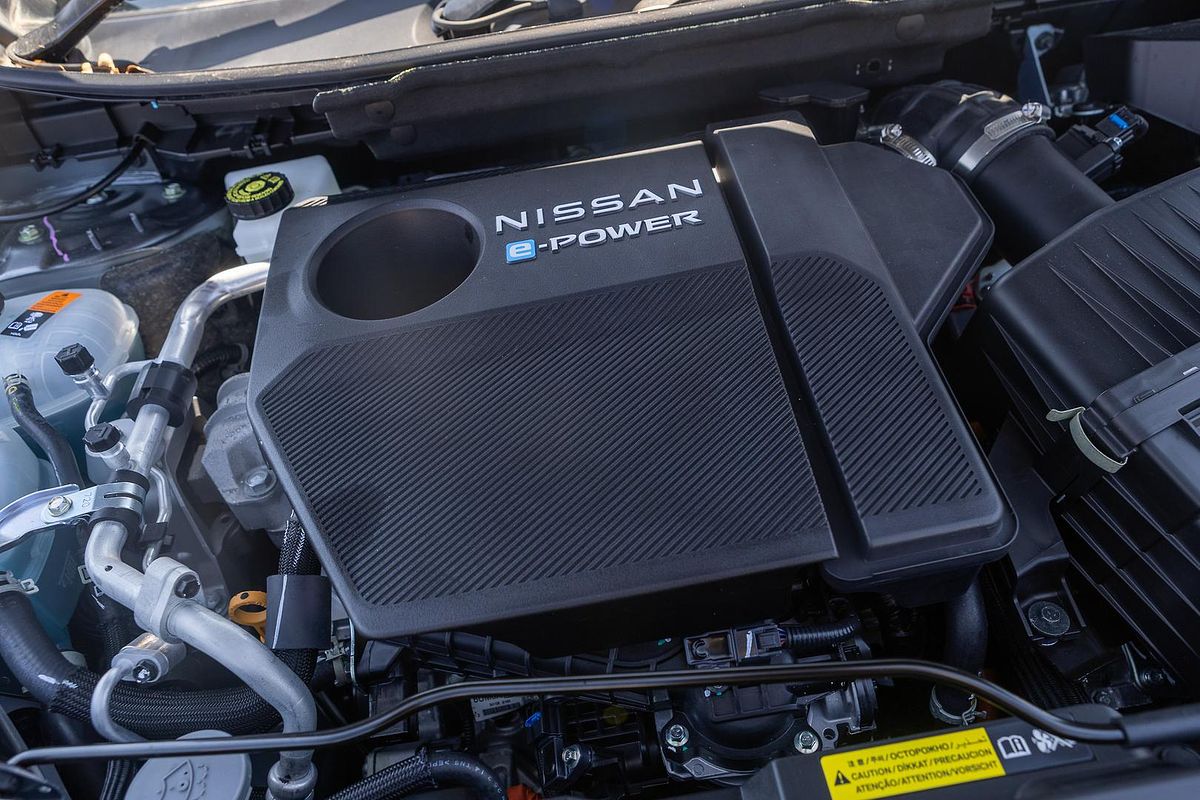 2025 Nissan X-TRAIL ST-L e-POWER T33
