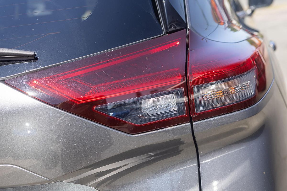 2025 Nissan X-TRAIL ST-L e-POWER T33