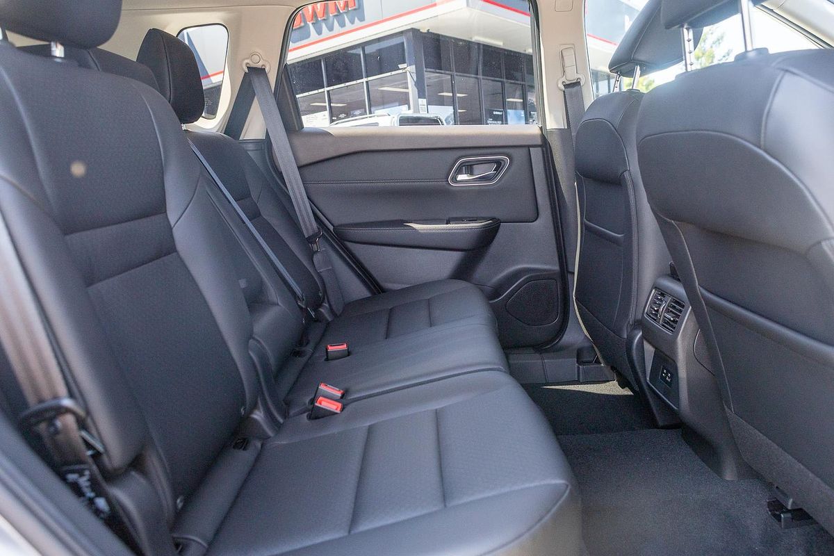 2025 Nissan X-TRAIL ST-L e-POWER T33