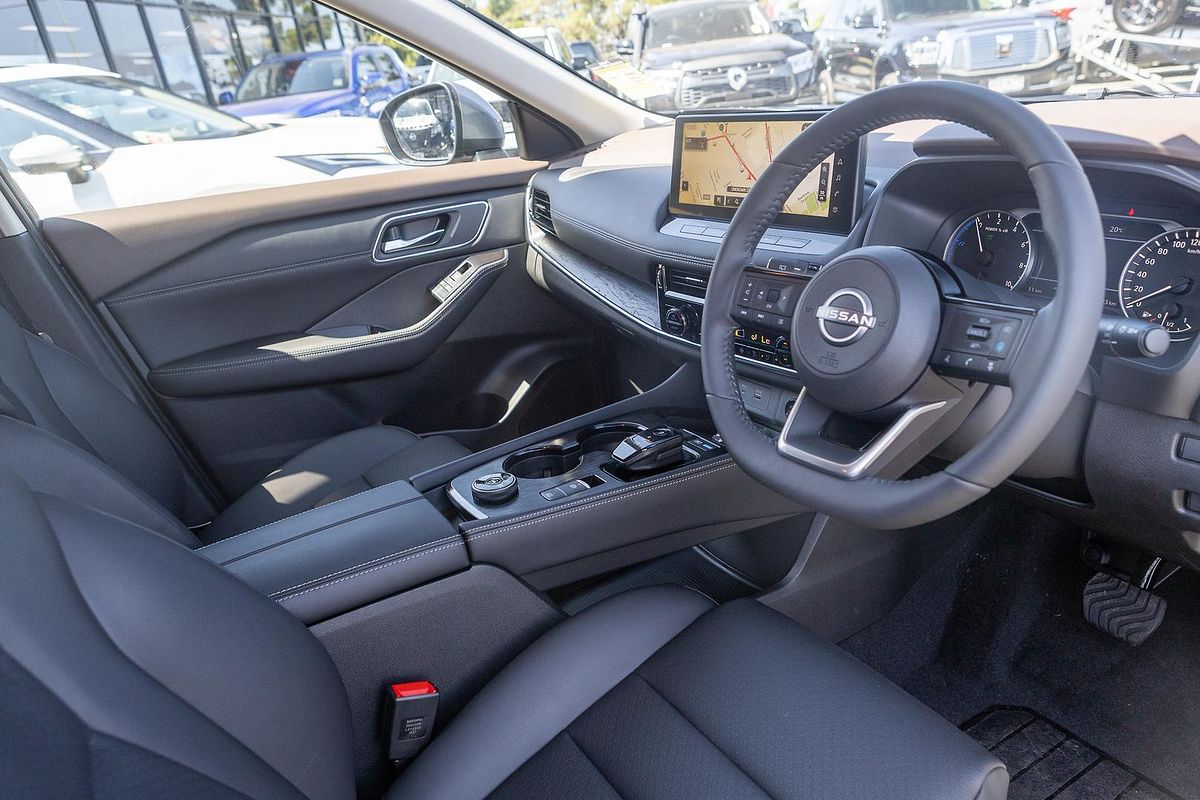 2025 Nissan X-TRAIL ST-L e-POWER T33