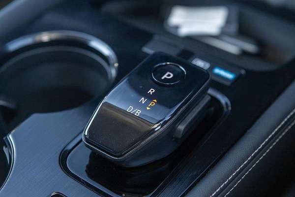 2025 Nissan X-TRAIL ST-L e-POWER T33