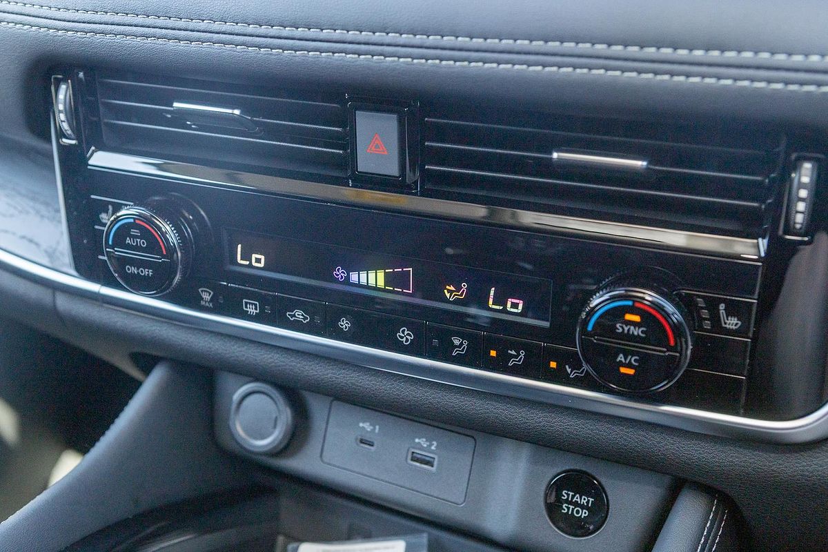 2025 Nissan X-TRAIL ST-L e-POWER T33