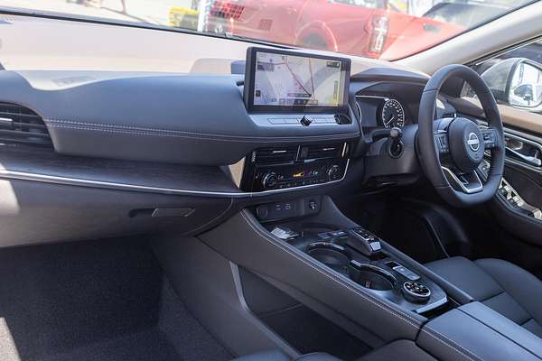 2025 Nissan X-TRAIL ST-L e-POWER T33