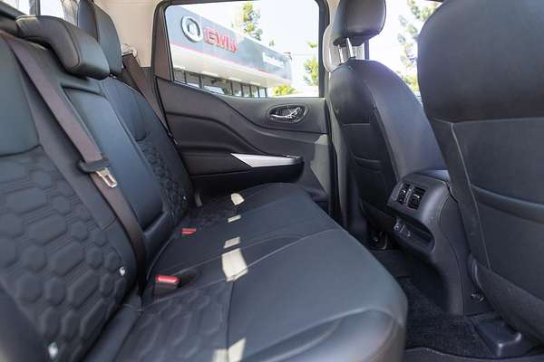 2025 Nissan Navara ST-X D23 4X4