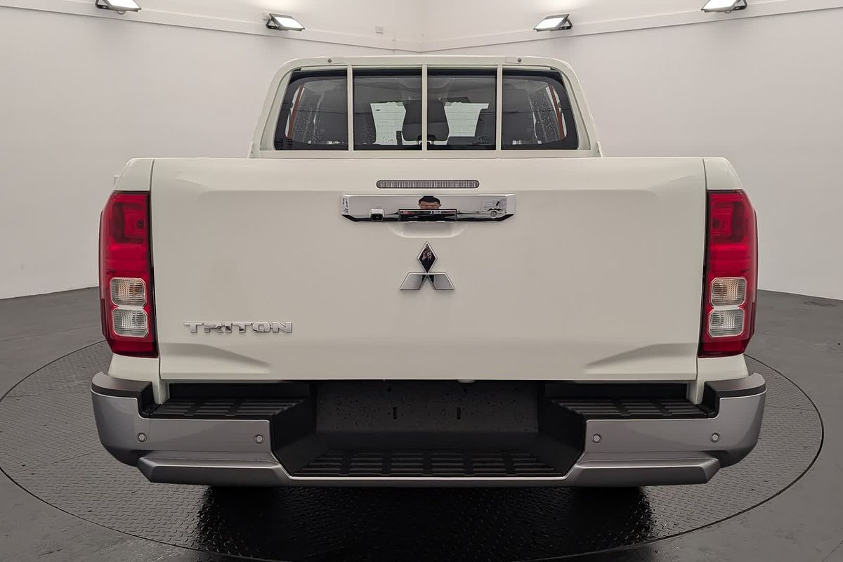 2025 Mitsubishi Triton GLX MV 4X4