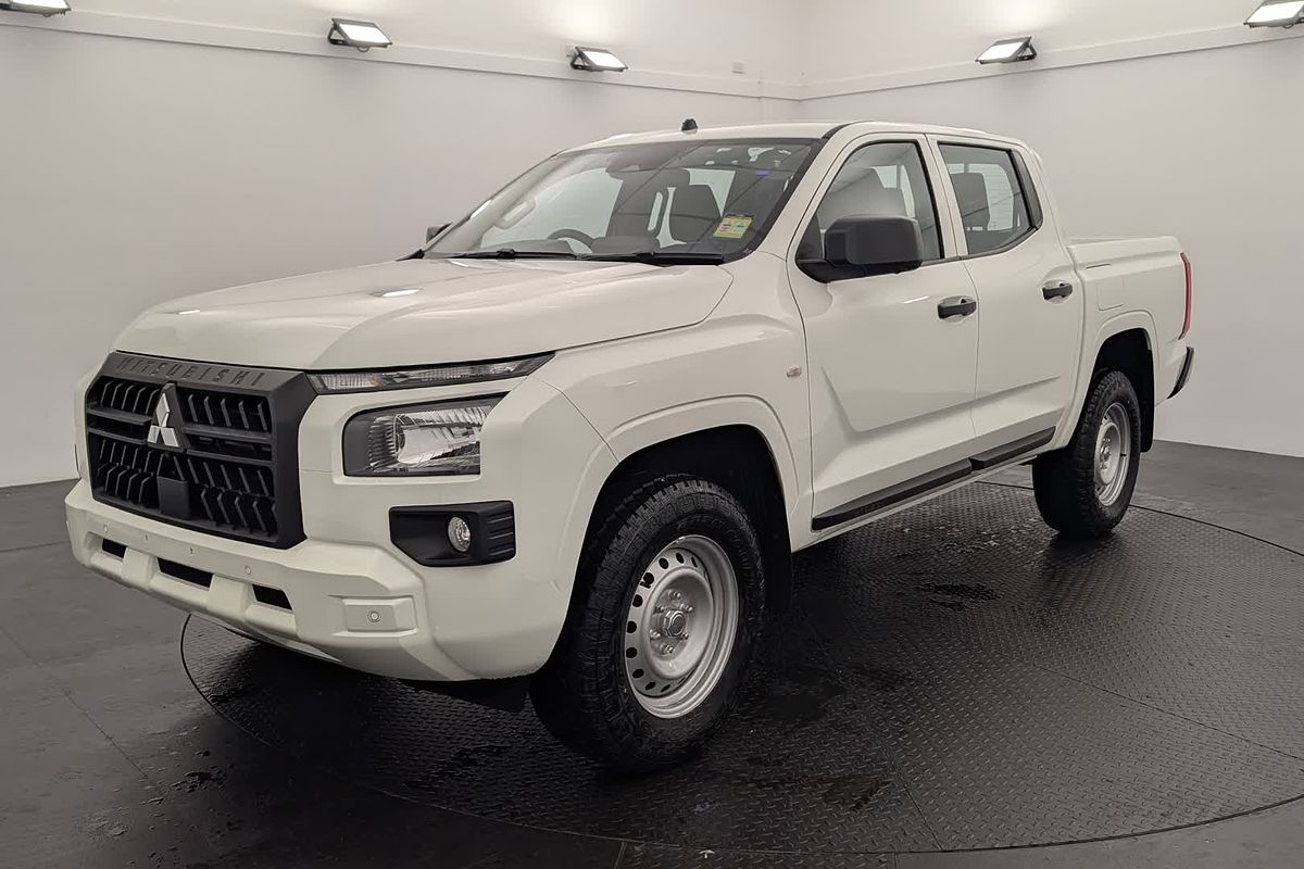 2025 Mitsubishi Triton GLX MV 4X4
