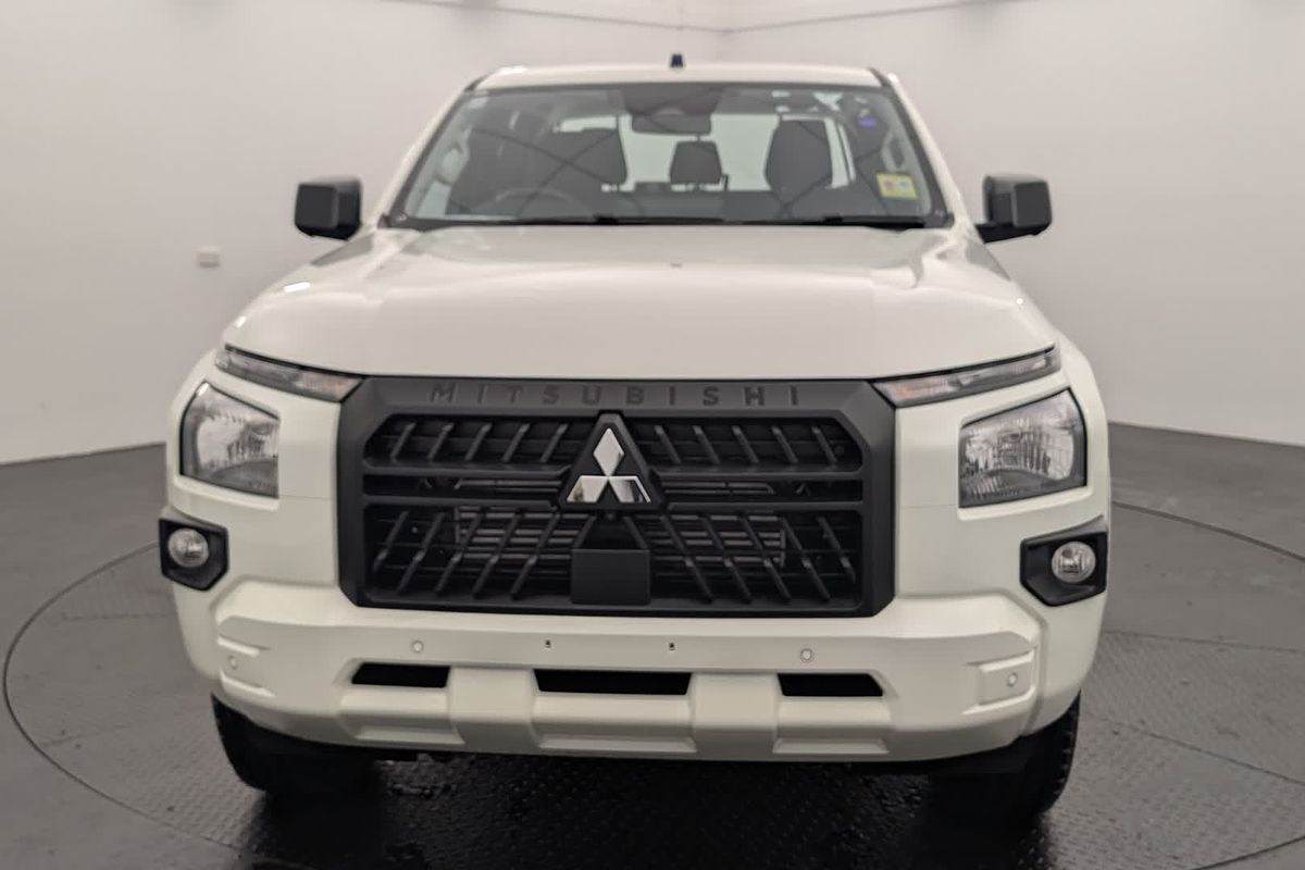 2025 Mitsubishi Triton GLX MV 4X4