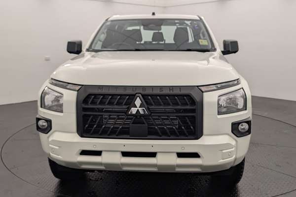 2025 Mitsubishi Triton GLX MV 4X4
