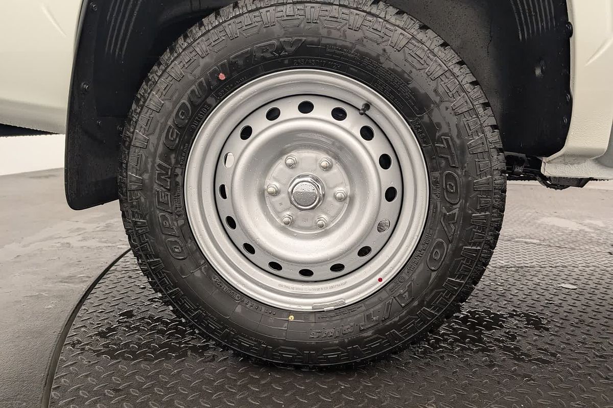 2025 Mitsubishi Triton GLX MV 4X4