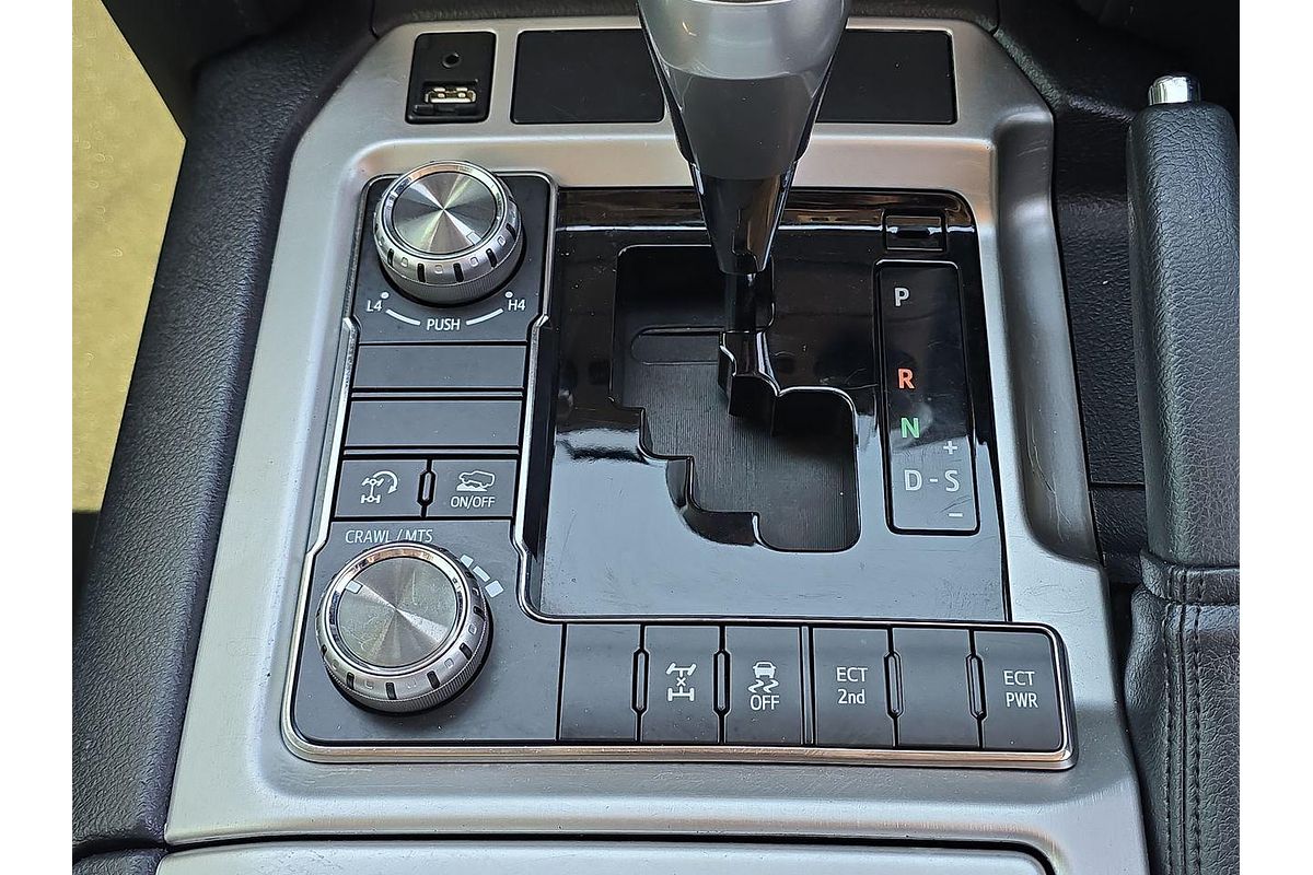2020 Toyota Landcruiser VX VDJ200R