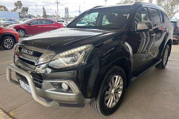 2017 Isuzu MU-X LS-T