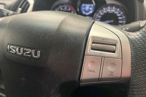 2017 Isuzu MU-X LS-T