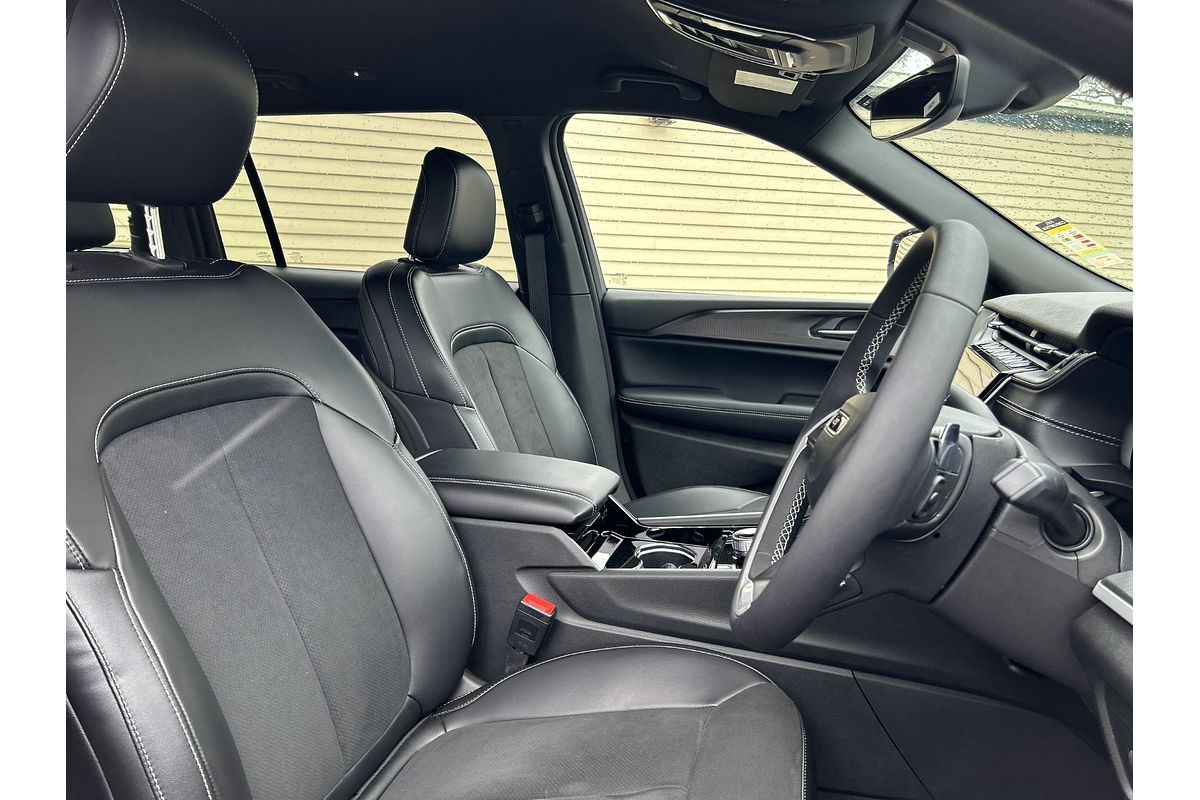 2025 Jeep Grand Cherokee Night Eagle WL