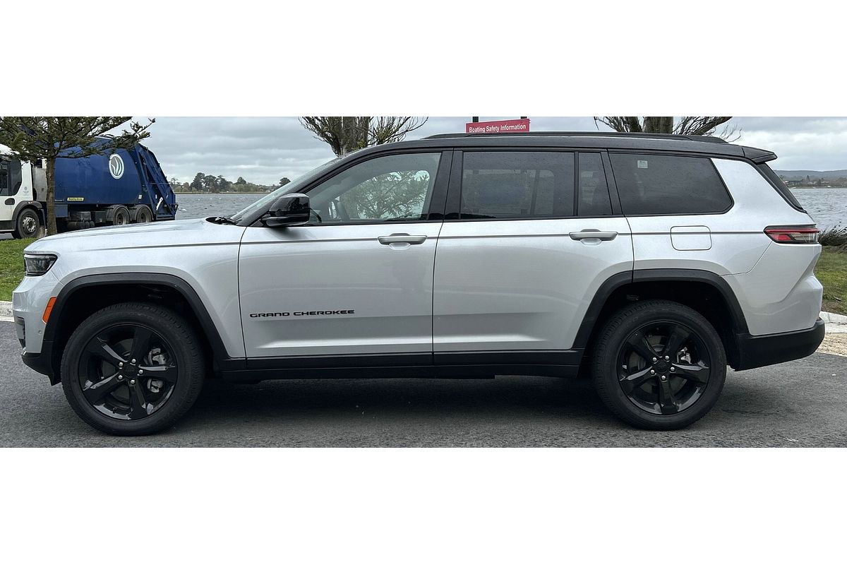 2025 Jeep Grand Cherokee Night Eagle WL