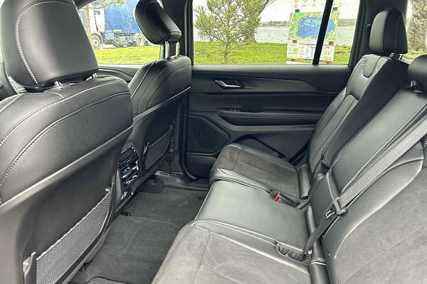 2025 Jeep Grand Cherokee Night Eagle WL