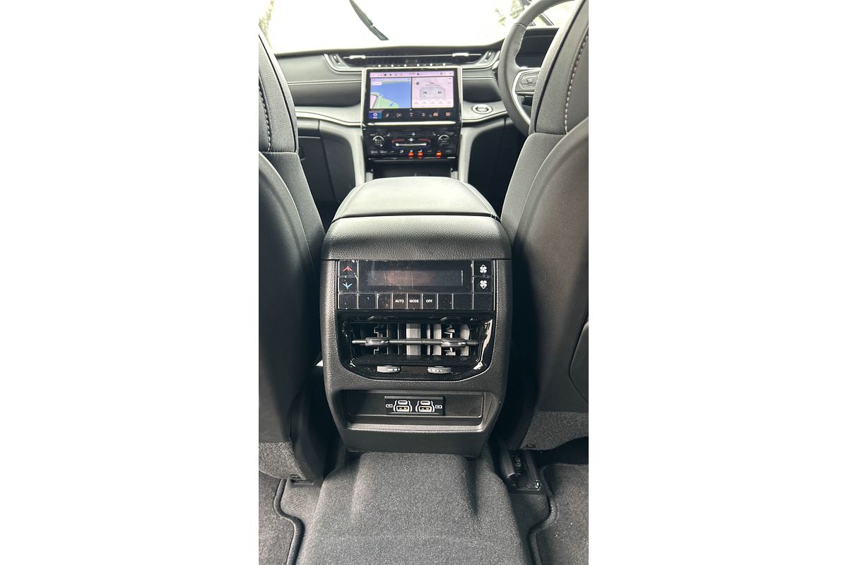 2025 Jeep Grand Cherokee Night Eagle WL