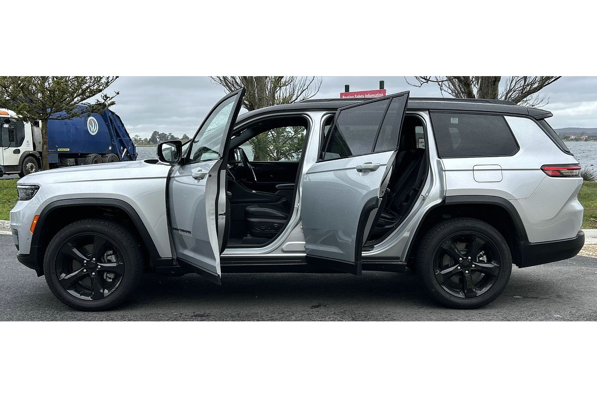 2025 Jeep Grand Cherokee Night Eagle WL