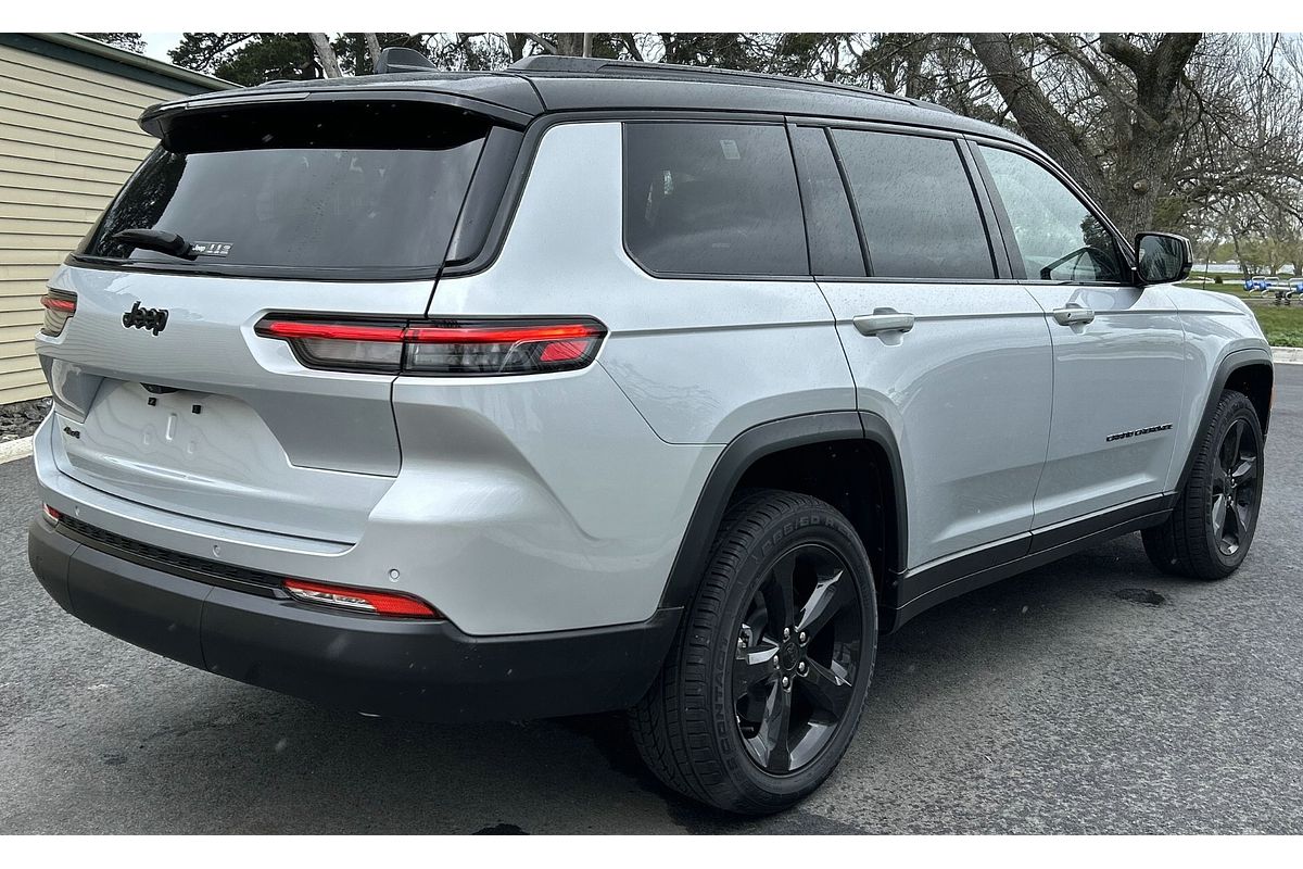 2025 Jeep Grand Cherokee Night Eagle WL
