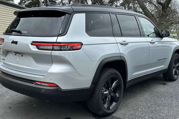 2025 Jeep Grand Cherokee Night Eagle WL