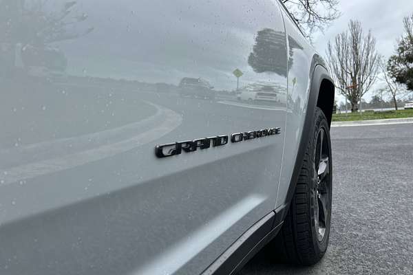2025 Jeep Grand Cherokee Night Eagle WL
