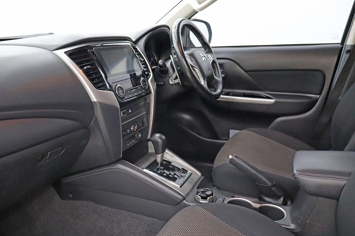 2021 Mitsubishi Triton GLS MR 4X4