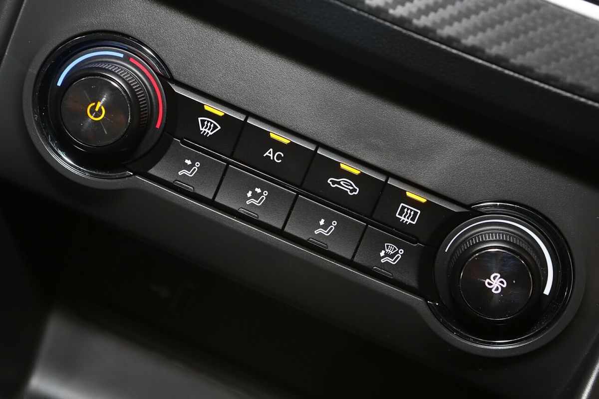 2018 MG ZS Essence AZS1
