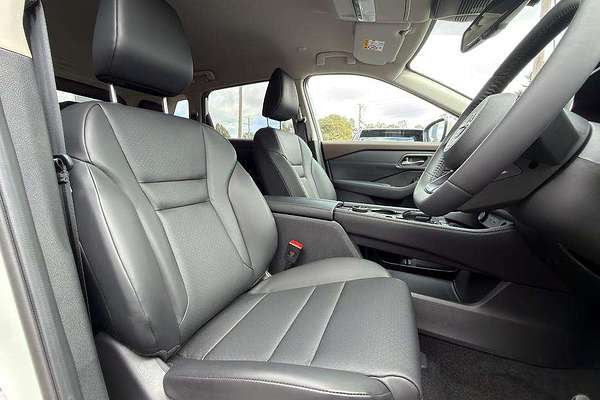 2025 Nissan X-TRAIL ST-L e-POWER T33