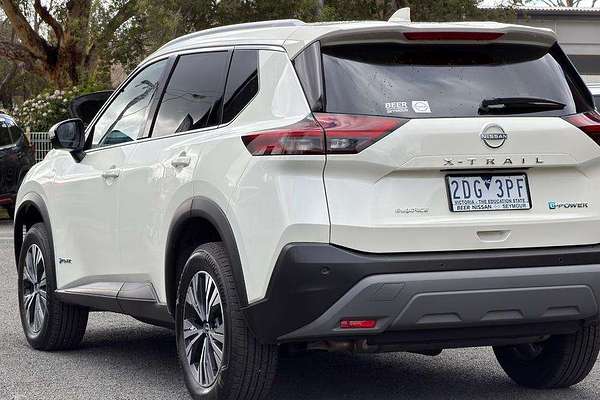 2025 Nissan X-TRAIL ST-L e-POWER T33