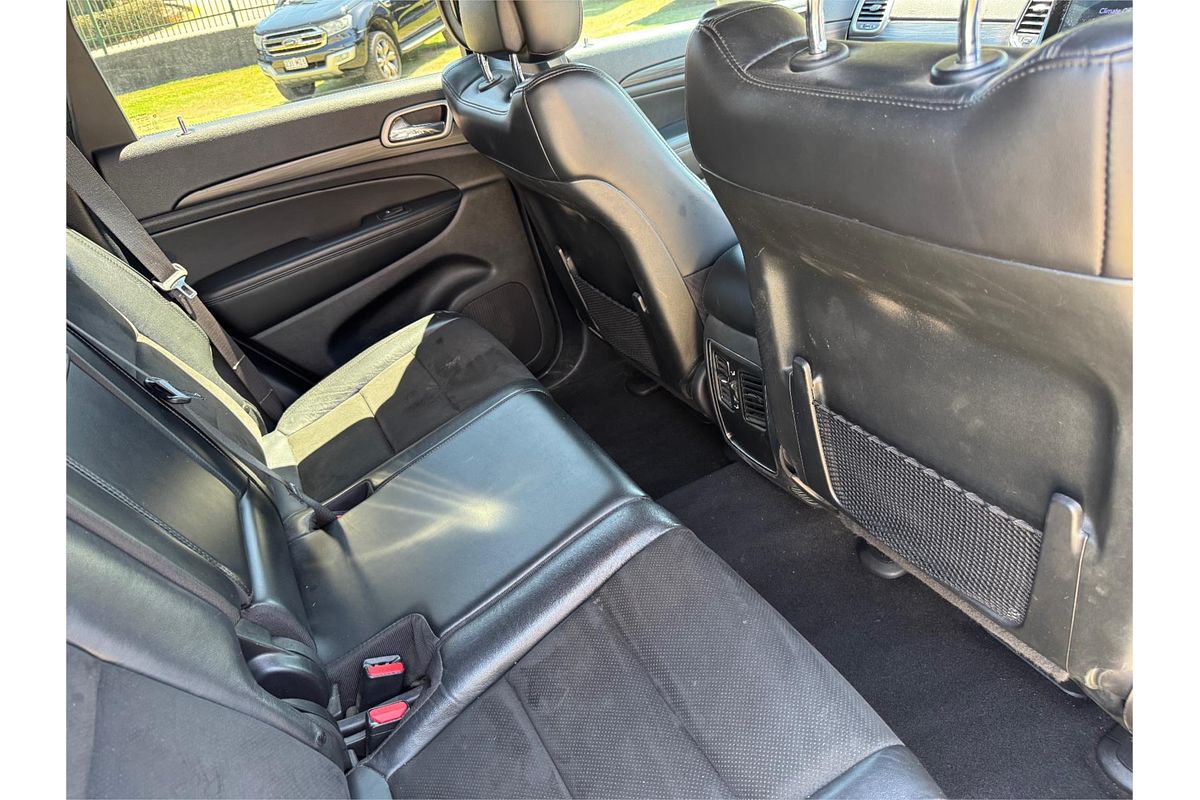 2019 Jeep GRAND CHEROKEE Laredo WK