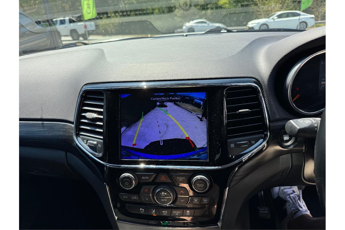 2019 Jeep GRAND CHEROKEE Laredo WK