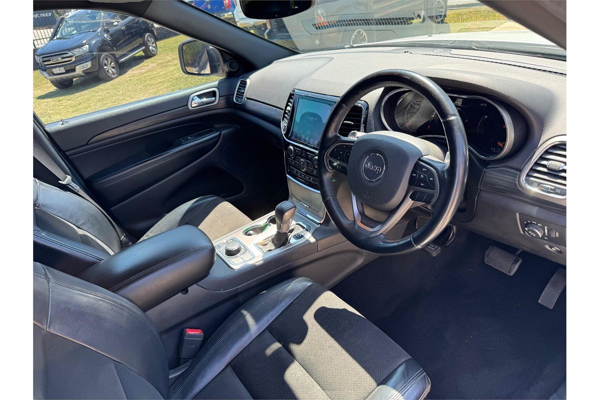 2019 Jeep GRAND CHEROKEE Laredo WK