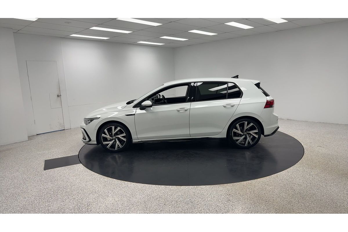 2021 Volkswagen Golf 110TSI R-Line 8