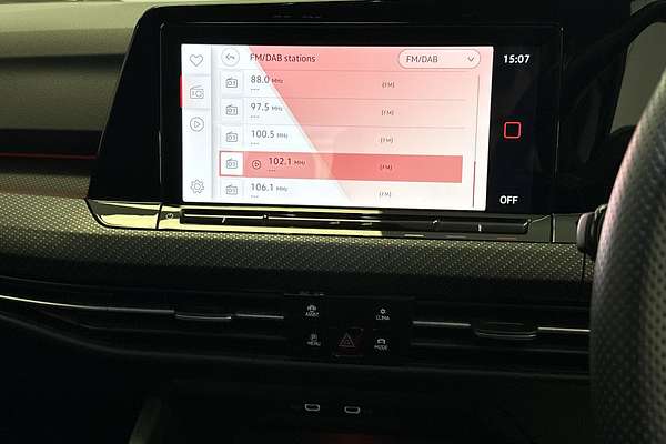 2021 Volkswagen Golf 110TSI R-Line 8