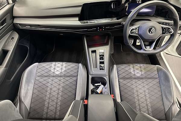 2021 Volkswagen Golf 110TSI R-Line 8