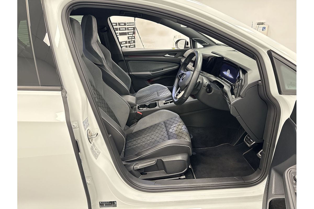 2021 Volkswagen Golf 110TSI R-Line 8