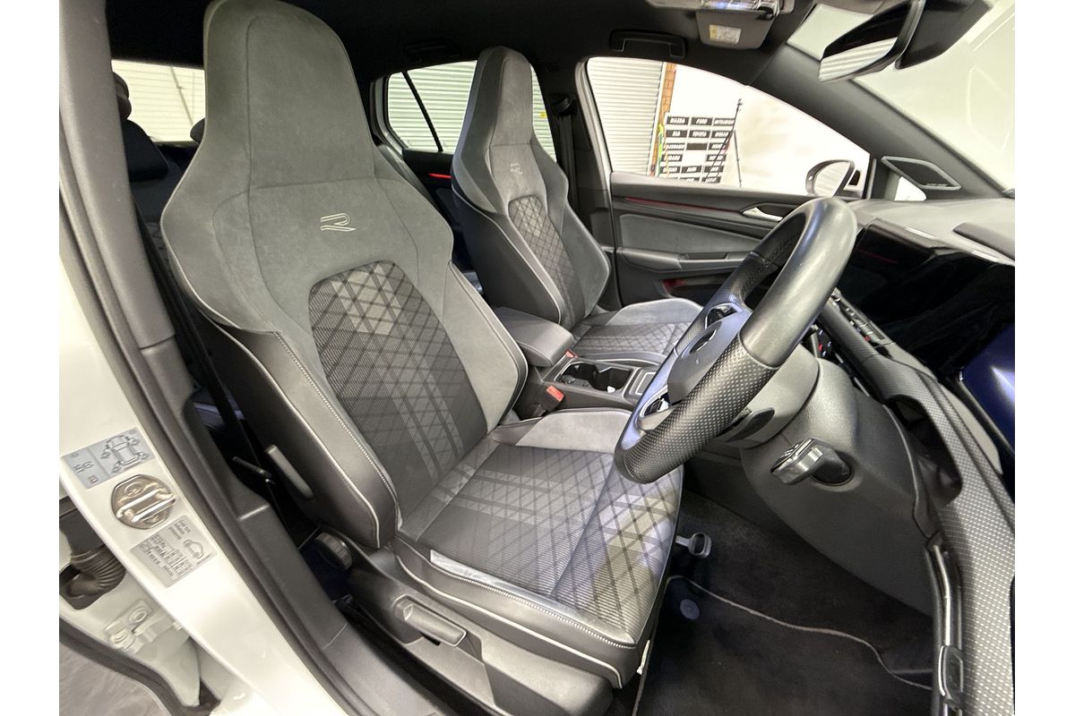 2021 Volkswagen Golf 110TSI R-Line 8