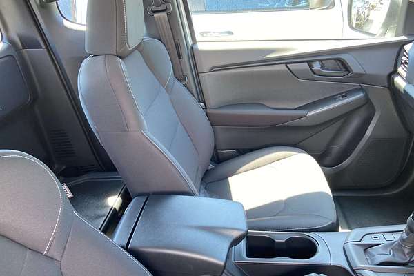 2025 Isuzu D-MAX SX 4X4