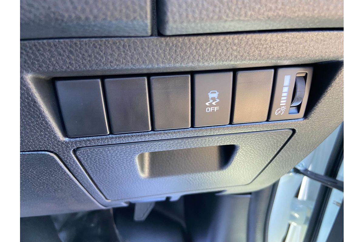 2025 Isuzu D-MAX SX 4X4