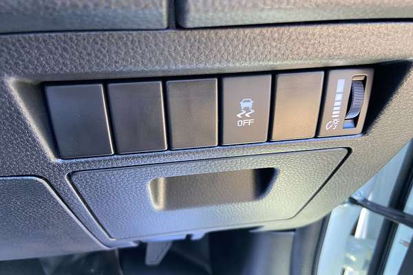 2025 Isuzu D-MAX SX 4X4