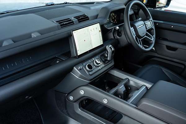 2025 Land Rover Defender 110 D350 X-Dynamic SE L663