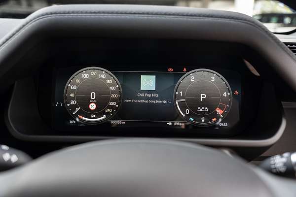 2025 Land Rover Defender 110 D350 X-Dynamic SE L663