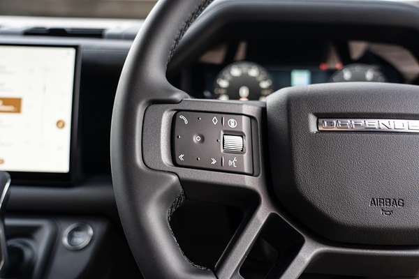 2025 Land Rover Defender 110 D350 X-Dynamic SE L663