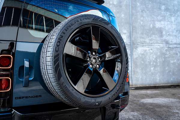 2025 Land Rover Defender 110 D350 X-Dynamic SE L663
