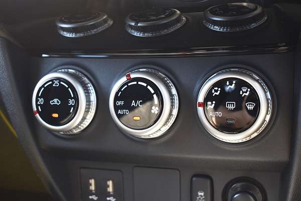 2025 Mitsubishi ASX MR XD