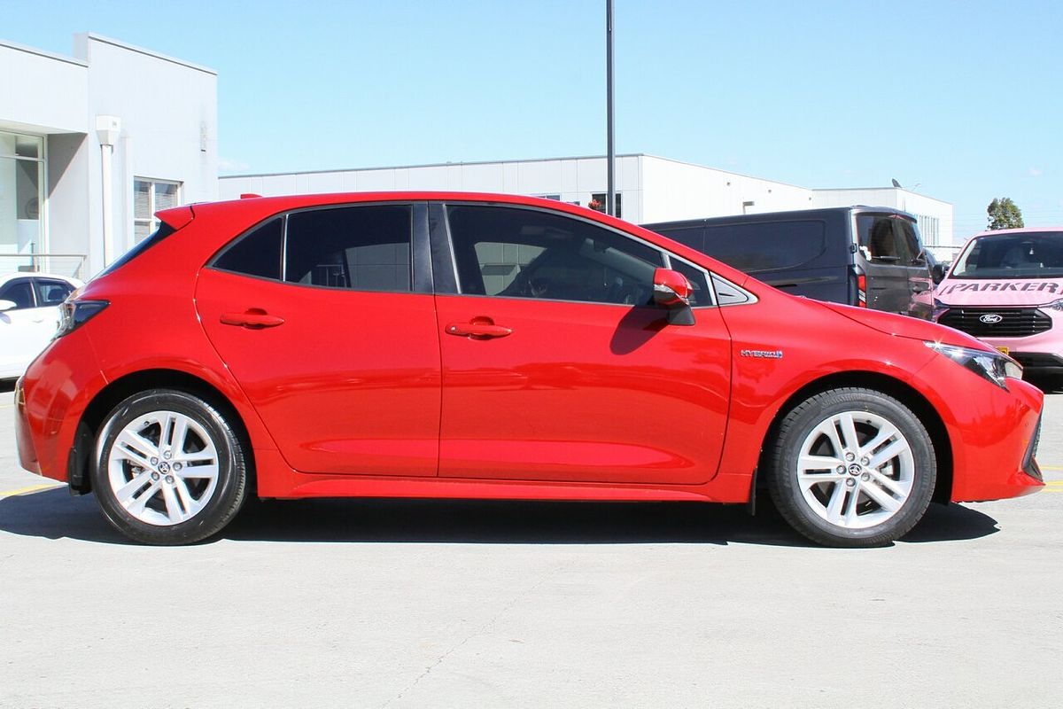 2020 Toyota Corolla SX Hybrid ZWE211R
